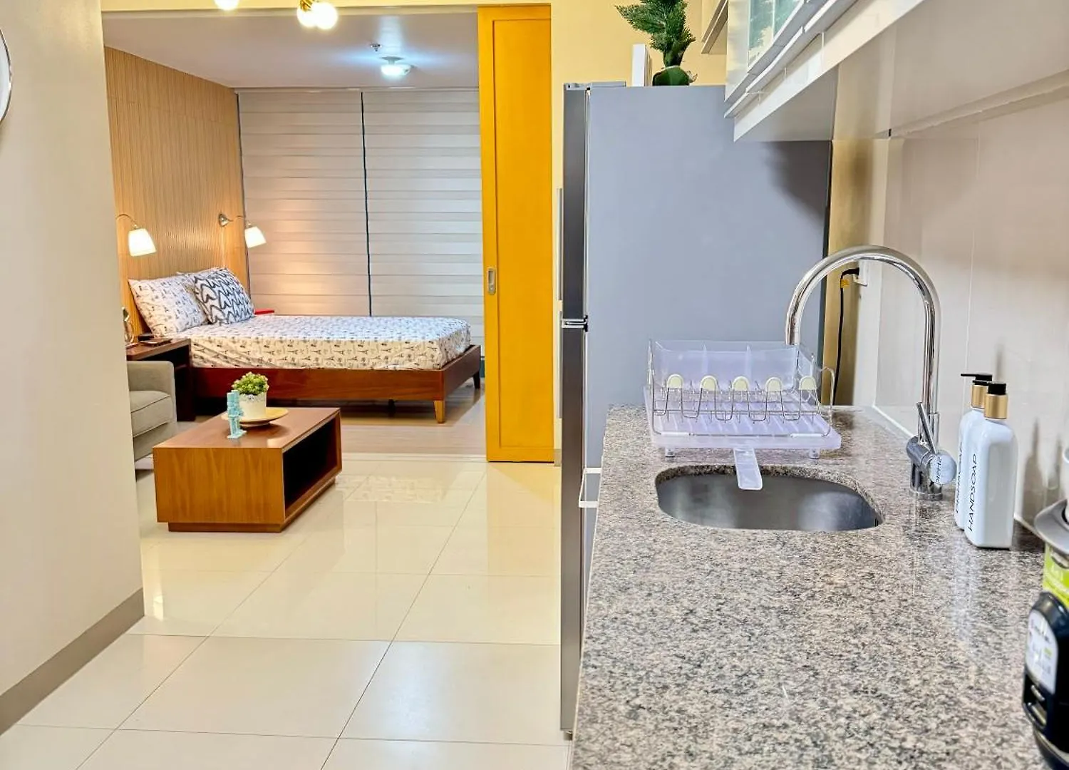 1 Bedroom Uptown Bgc Cozy Condo Netflix 200Mb Wi-Fi Manila Apartment